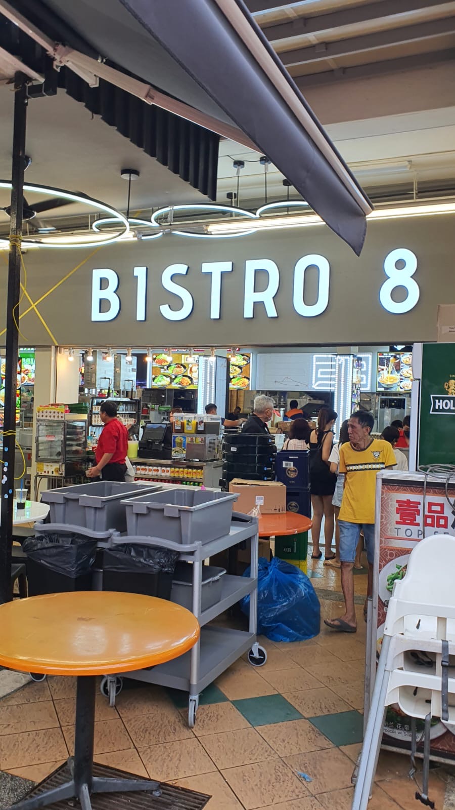 Illuminated BISTRO 8 Signage